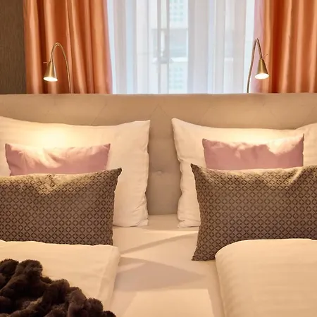 Sophies Place Augarten - Imperial Lifestyle City Apartments Vienna Parking Esterno foto