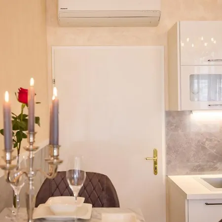 Sophies Place Augarten - Imperial Lifestyle City Apartments Vienna Parking Esterno foto