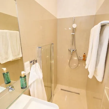 Sophies Place Augarten - Imperial Lifestyle City Apartments Vienna Parking Esterno foto