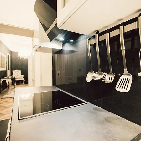 Sophies Place Augarten - Imperial Lifestyle City Apartments Vienna Parking Esterno foto